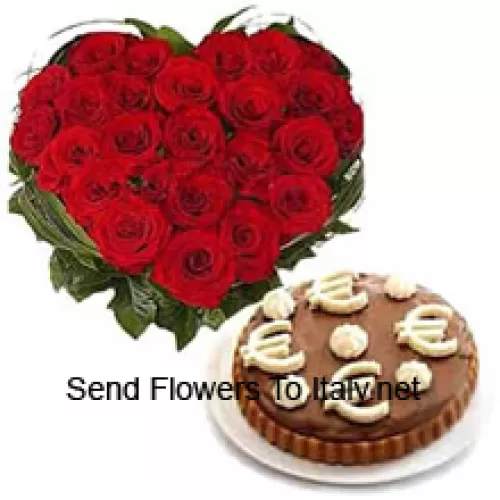 Arrangement en forme de cœur de 41 roses rouges avec un gâteau mousse de 1/2 kg