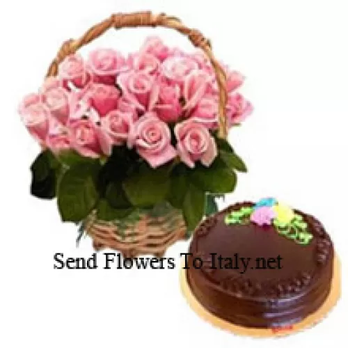 Panier de 25 roses roses accompagné d'un gâteau au chocolat truffe de 1 kg
